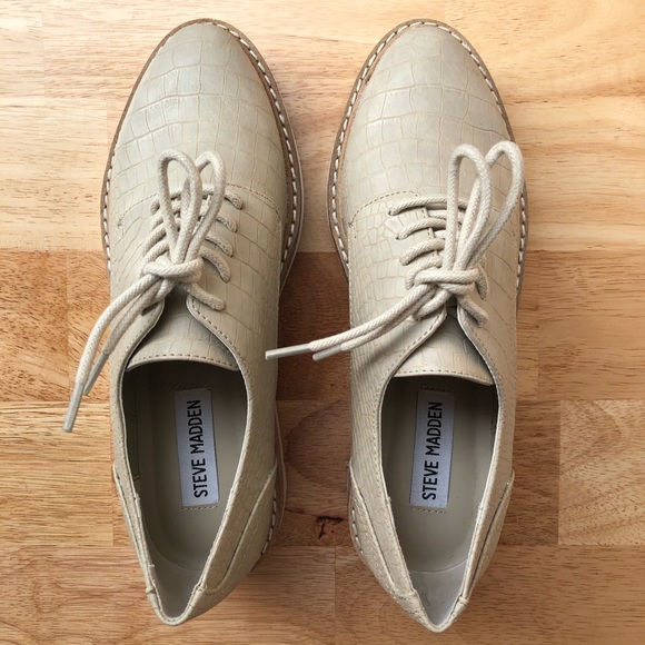 Steve Madden Oxford Platform NWOT - Picture 2 of 7